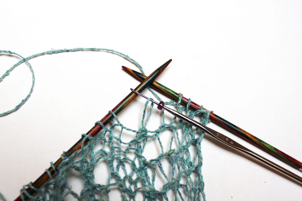 Beaded knitting: how to apply beads using a crochet hook