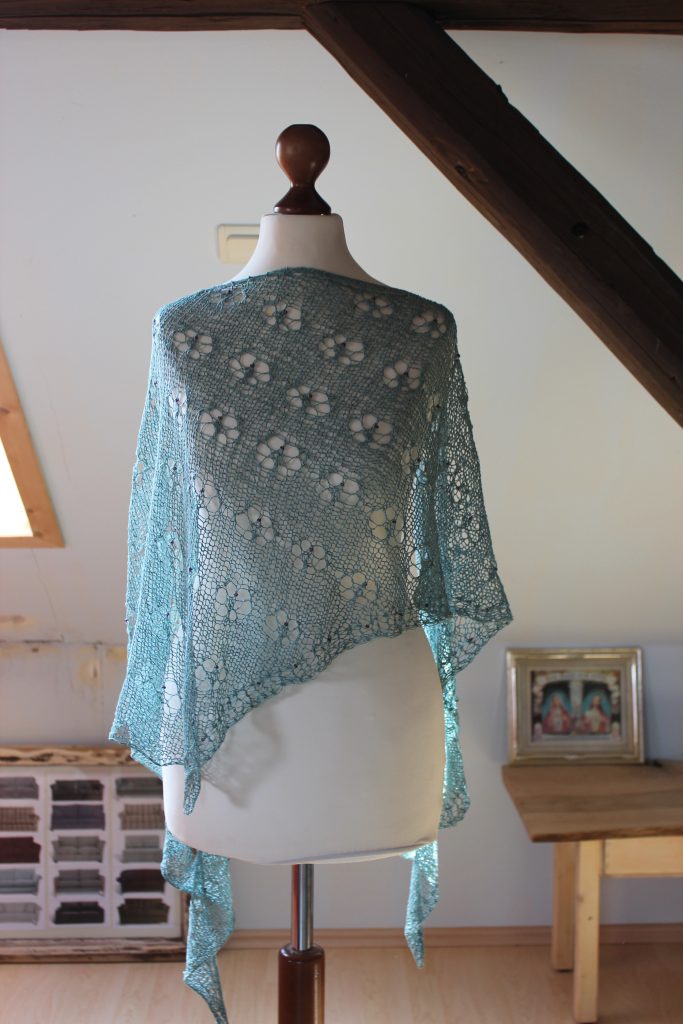 Kite Heaven shawl knitting pattern