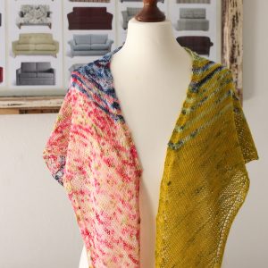 Spring Cleaning shawl knitting pattern by Julia Riede