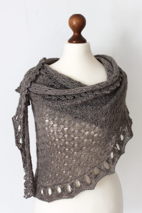 The Indulgent Spirit Shawl Knitting Pattern by Julia Riede - knitting.today