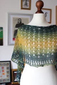 Tahiti shawl by Julia Riede